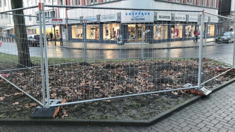 Abgebautes Spielgerät Kurve Siegburgstr. / Am Amtshaus Abgebautes Spielgerät Kurve Siegburgstr. / Am Amtshaus