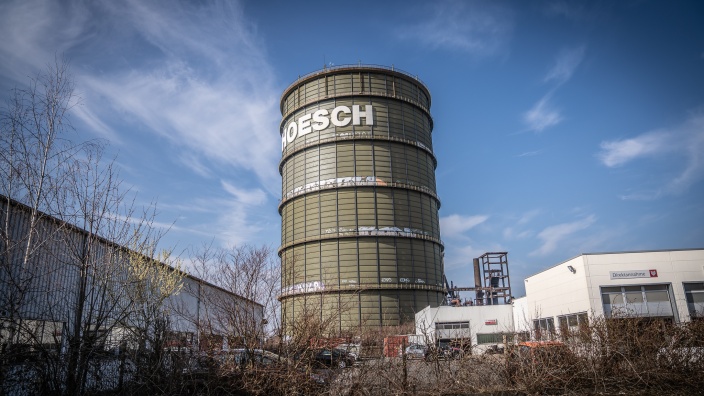 Auf diesem Bild sehen Sie das Hoesch-Gasometer auf dem Phoenix-West-Gelände.