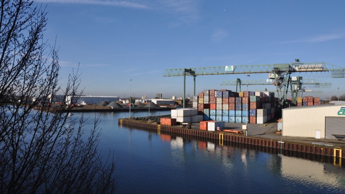 Auf diesem Bild sehen Sie die KV-Anlage am Dortmunder Hafen.