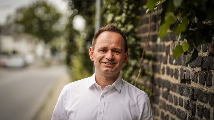 Auf diesem Bild sehen Sie das Mitglied der Bezirksvertretung Michael Batzdorff.