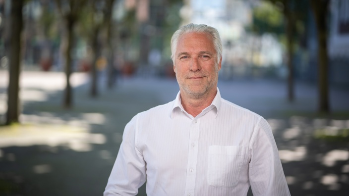 Auf diesem Bild sehen Sie Herrn Peter Steinhofer.